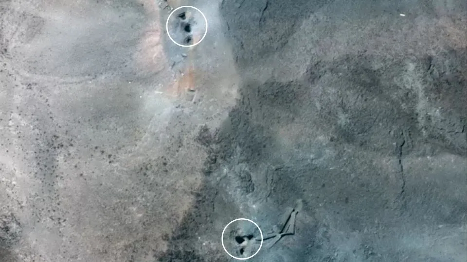 Imagem de satélite mostra crateras na instalação de enriquecimento de Fordow, no Irã, após ataques dos EUA.