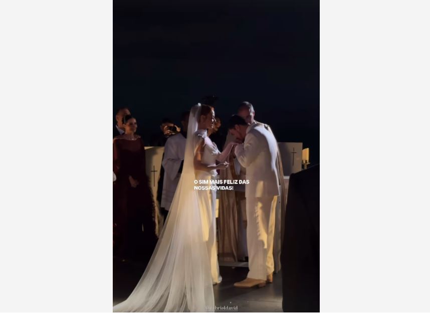 Giovanna Lancellotti e Gabriel David se casam no Rio de Janeiro.