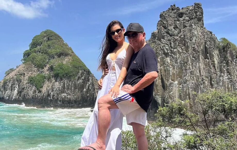 Amado Batista, 73, com a namorada Calita Franciele, 23