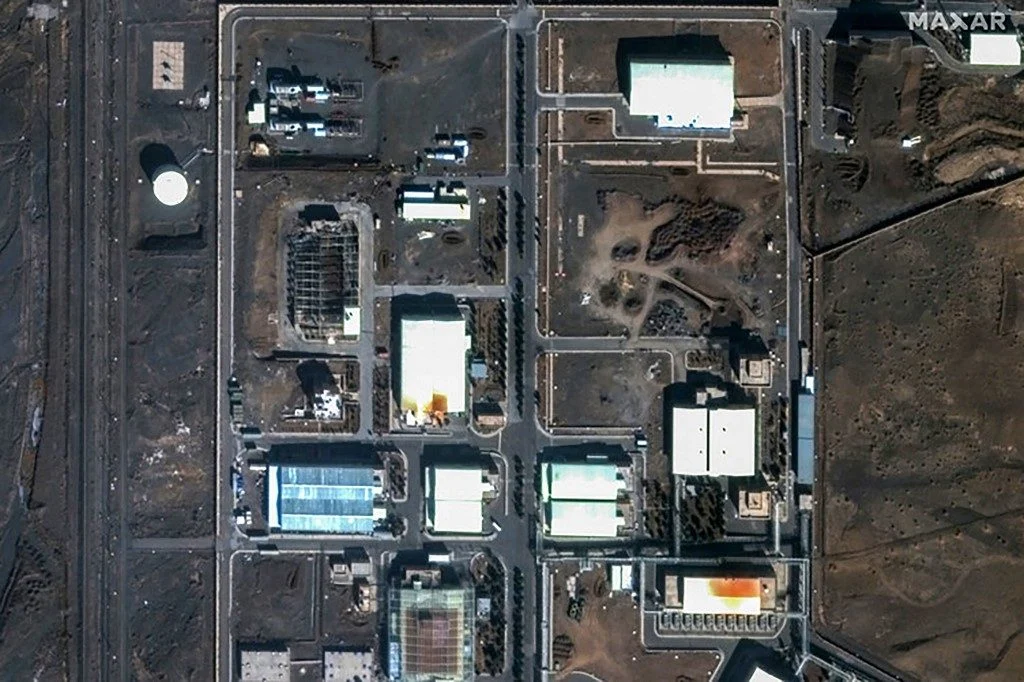 EUA entram em guerra com Irã e atacam instalações nucleares