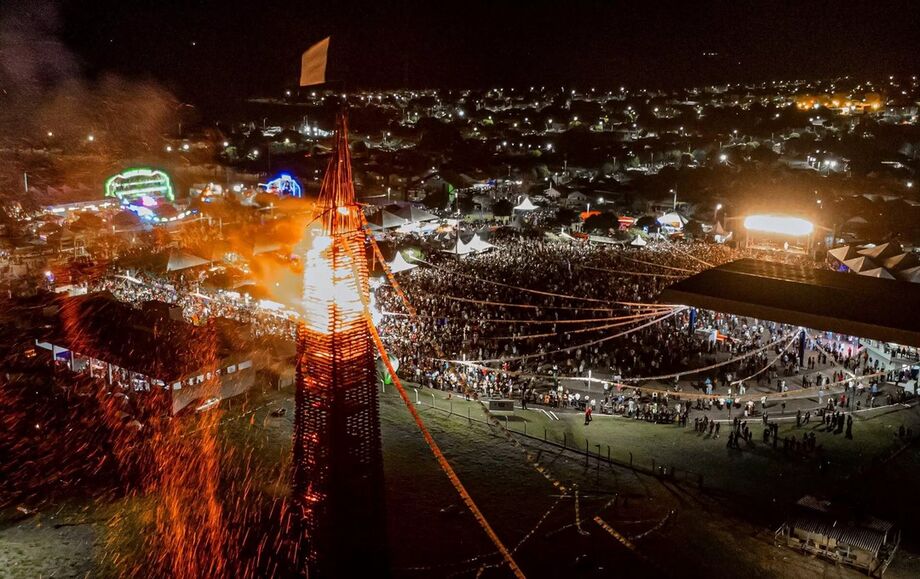 Com entrada franca e uma atmosfera acolhedora, a Festa da Fogueira reafirma a tradição, a fé e a alegria do povo de Jateí