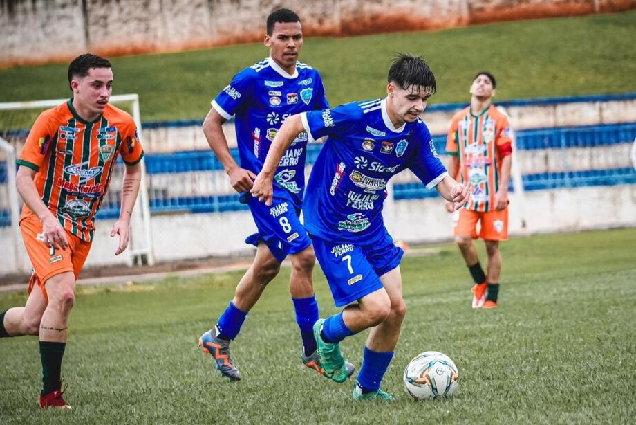 Ivinhema e Naviraiense empataram neste domingo no Estádio Virotão