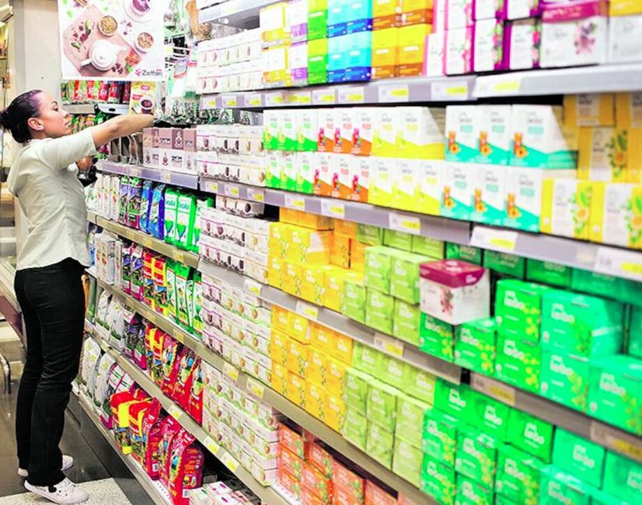 Diante da dificuldade para preencher vagas, supermercados ampliam o perfil de contratação.