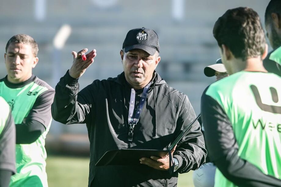 Raphael Pereira tem mudanças no elenco para a reta final da primeira fase
