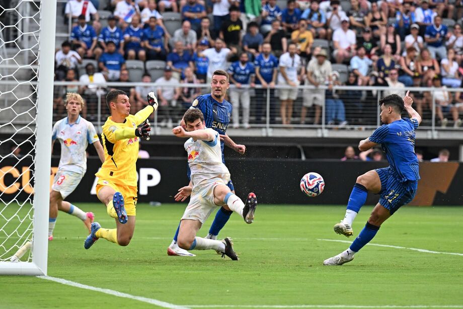 Al-Hilal, de Marcos Leonardo, empata mais uma vez no Mundial de Clubes.
