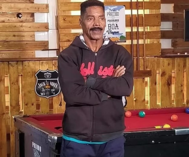 Edson Café, ex-integrante do Raça Negra, morreu aos 69 anos.