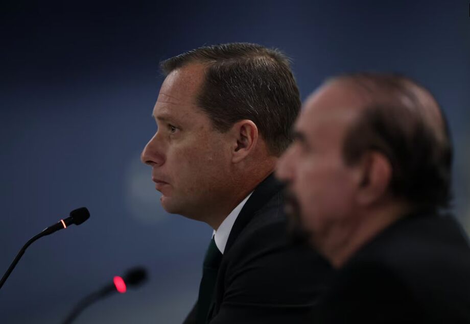 Mauro Cid e seu advogado, Cezar Bitencourt, durante interrogatório no STF