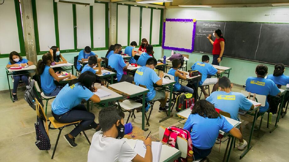 Para concorrer aos cargos de direção, os interessados deverão seguir várias etapas