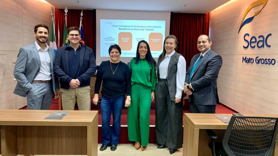 Palestrantes e organizadores do evento sobre gestão tributária realizado na sede do SEAC-MS.