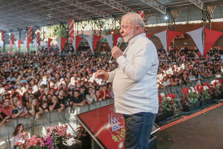 O presidente Luiz Inácio Lula da Silva (PT) em cerimônia de posse da nova diretoria do Sindicato dos Metalúrgicos do ABC, em julho de 2023.