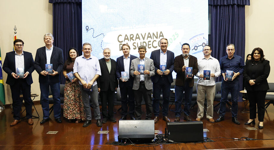 Autoridades durante a abertura oficial da Caravana da Sudeco em Campo Grande
