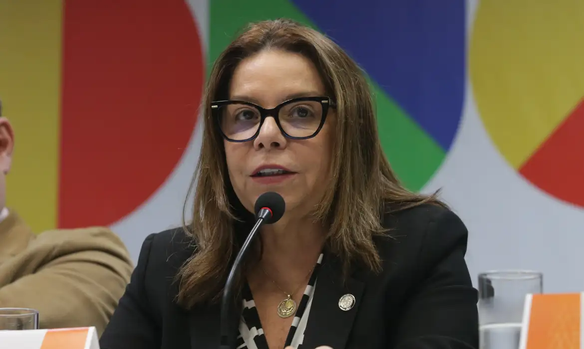 A presidente da Coordenação de Aperfeiçoamento de Pessoal de Nível Superior (Capes), Denise Pires de Carvalho