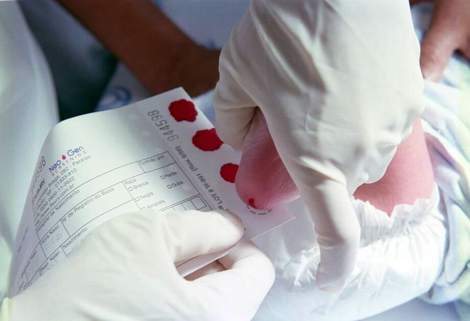 O teste do pezinho é um dos métodos usados para diagnosticar doenças raras