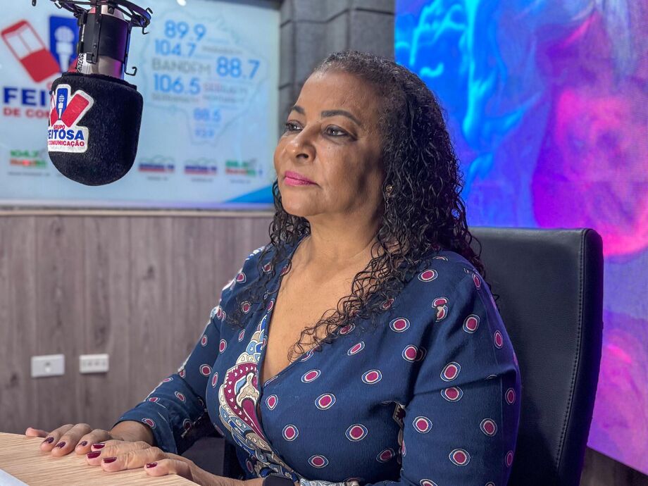 A professora Deumeires Batista de Souza Rodrigues de Morais participou de uma entrevista ao programa Giro Estadual de Notícias, direto da Central de Jornalismo do Grupo Feitosa de Comunicação
