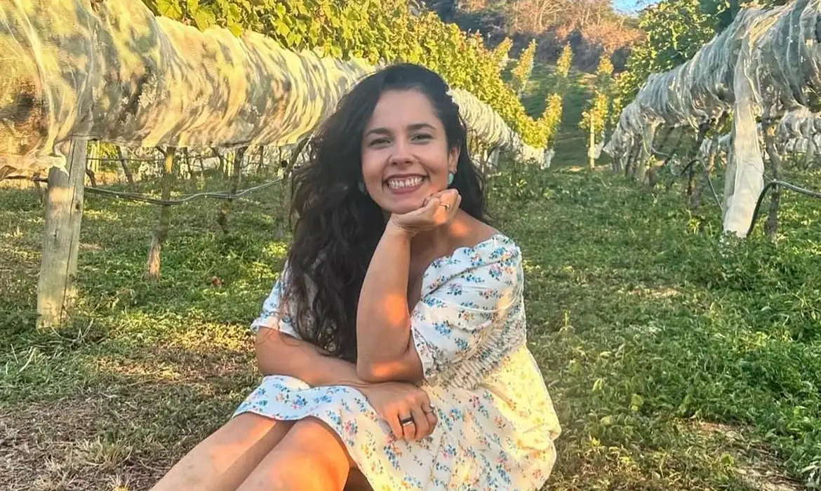 A professora Kallyne Cafuri Alves