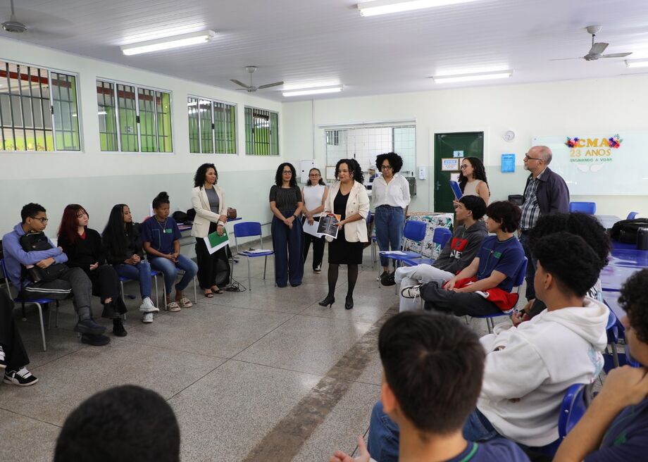 Reflexões sobre racismo e identidade marcam workshop do TJMS em escola da capital