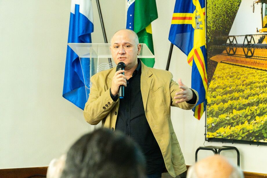 O representante da Energisa, Dian Cleiton de Brito