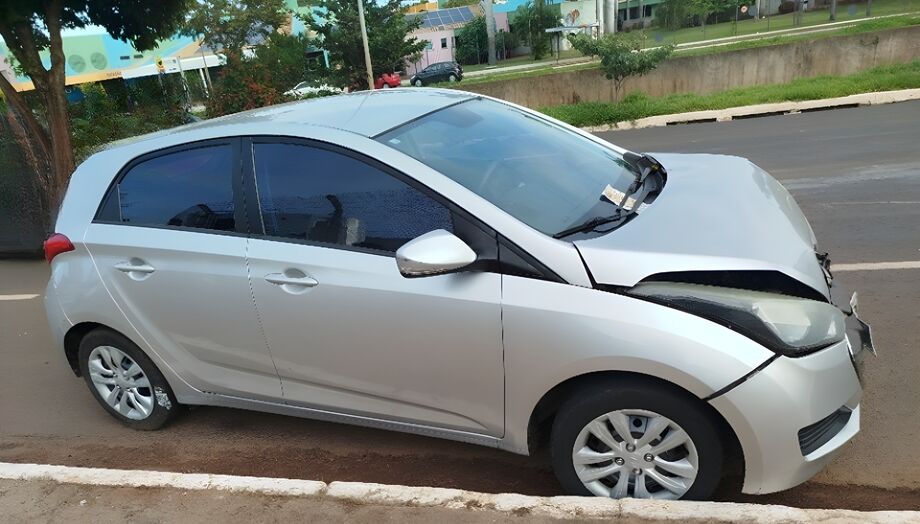 Colisão traseira entre dois veículos é registrada na Fábio Zahran, em Campo Grande