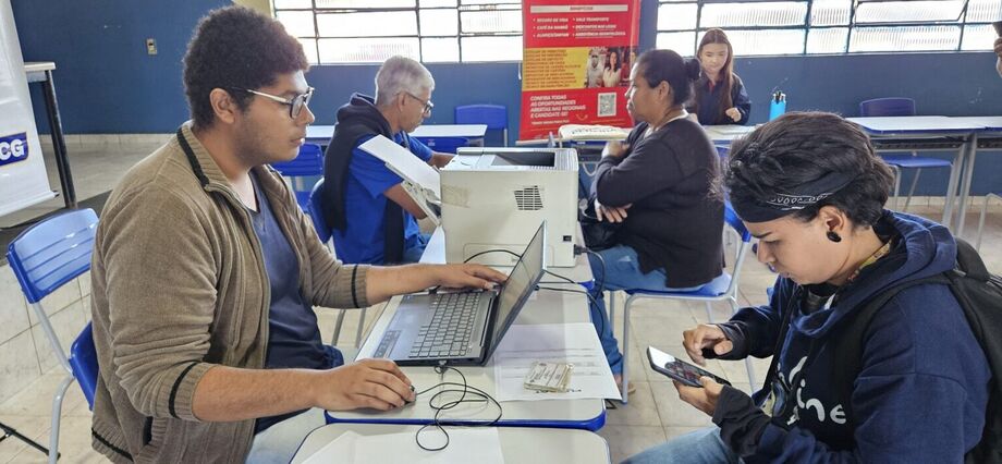 Emprega CG leva mais de 200 oportunidades de trabalho ao CRAS Tiradentes