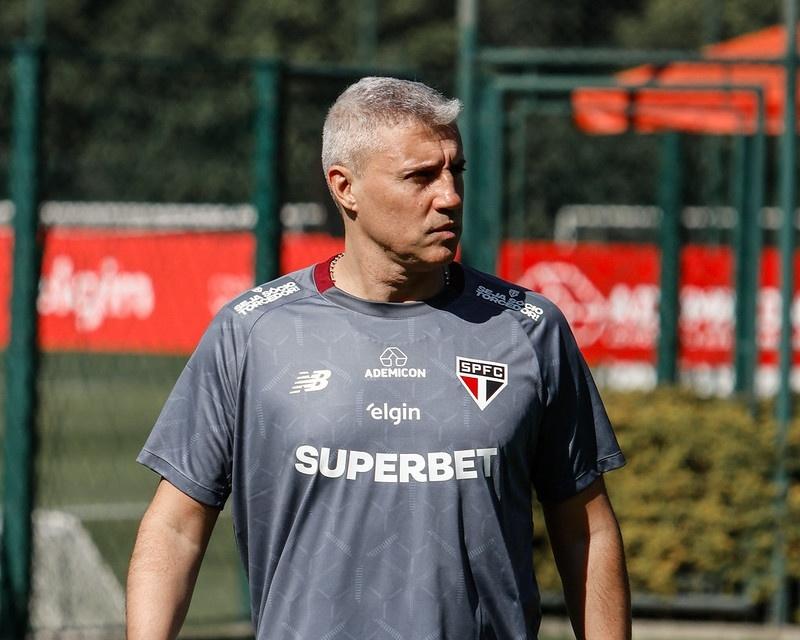 Crespo pede tempo para dar identidade, com posse de bola e intensidade, ao São Paulo