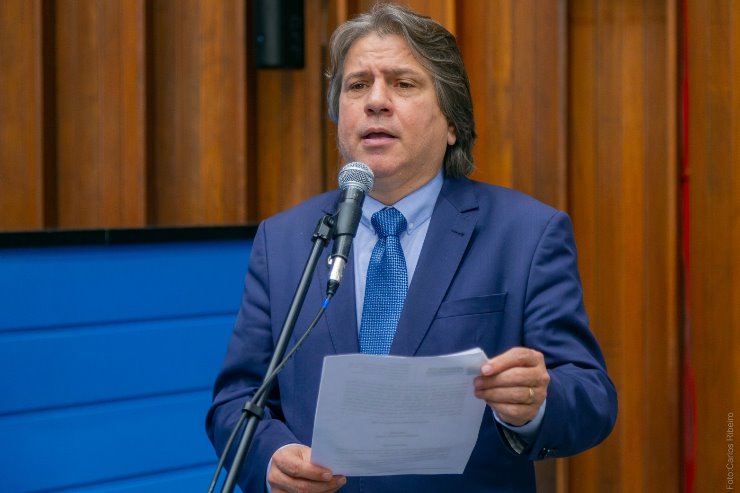 O deputado estadual Caravina