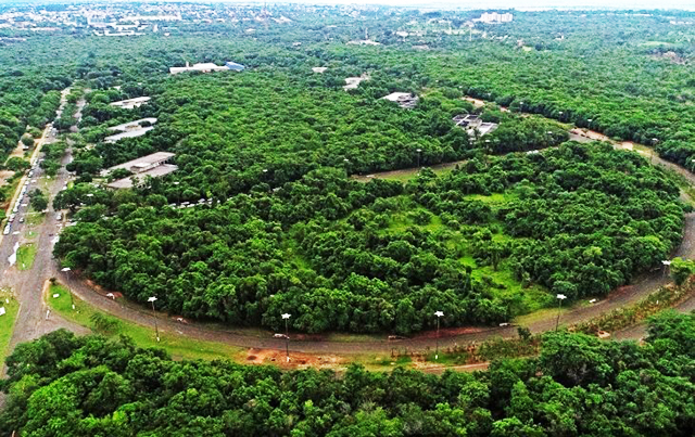 Novas construções no entorno do Parque do Prosa estão suspensas por 240 dias para evitar danos ambientais em Campo Grande.