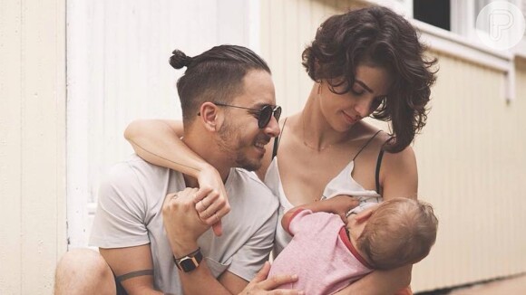 Junior Lima e Monica Benini junto a filha do casal, Lara