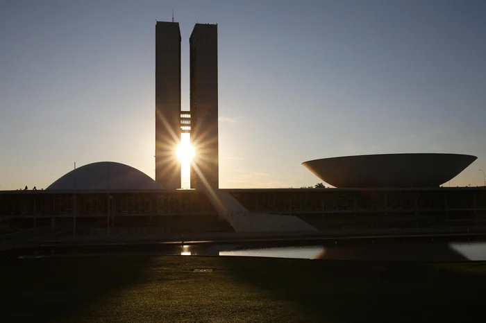 Congresso aprovou decreto que derrubou alta do imposto.