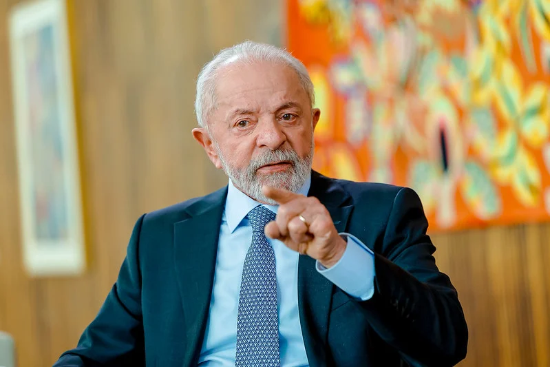 Lula anuncia articulação com empresários e critica tom da carta enviada por Trump: Absurda e desrespeitosa.