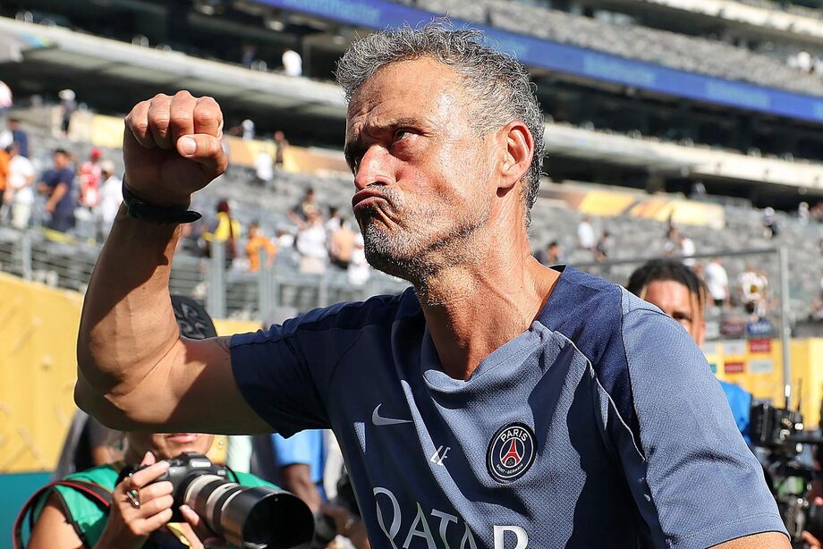 Luis Enrique exaltou o desempenho do PSG na semifinal do Mundial, contra o Real Madrid.