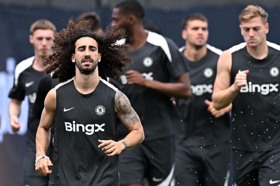 Marc Cucurella elogiou a união do elenco do Chelsea, sobretudo no jogo com o Palmeiras.