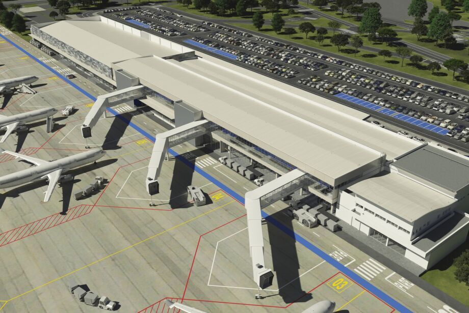 Movimento na pista do aeroporto de Campo Grande, que registrou recorde de passageiros no primeiro semestre de 2025; obras de ampliação seguem em andamento.