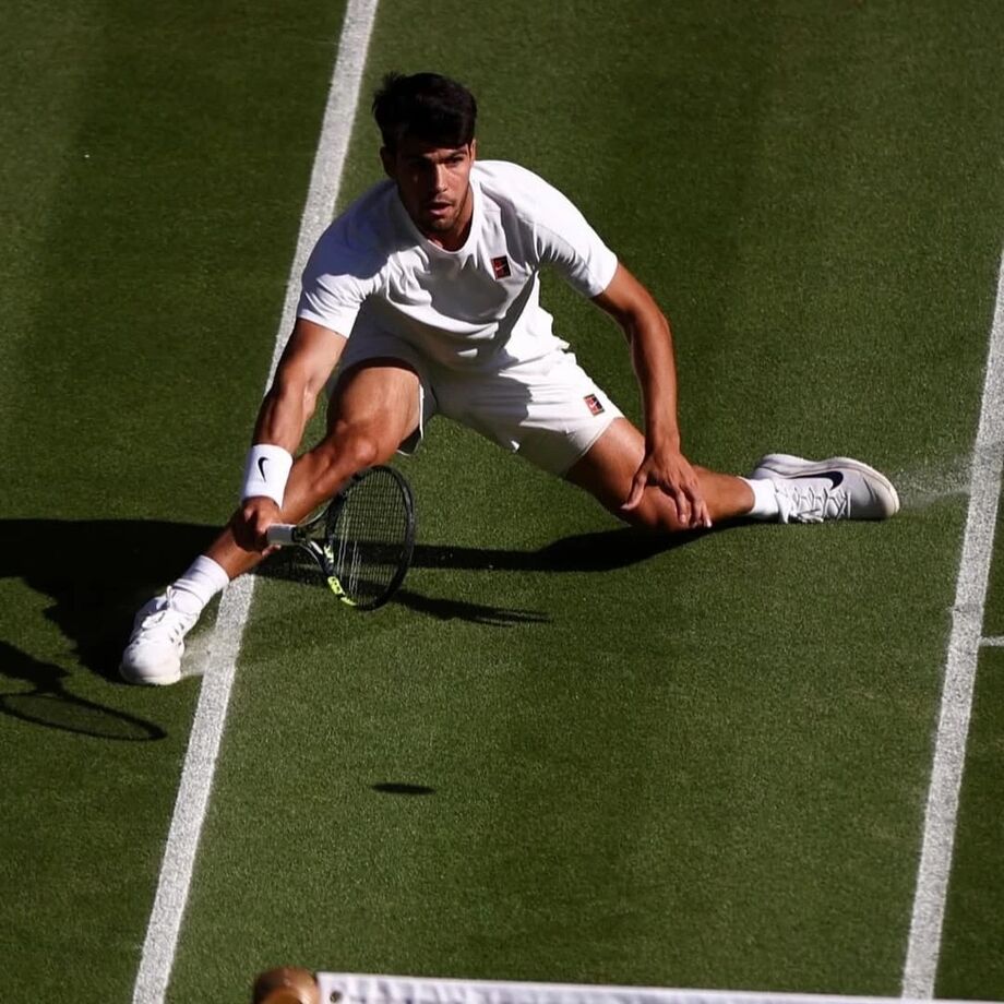 Carlos Alcaraz vence britânico Cameron Norrie em Wimbledon e avança com autoridade à semifinal do torneio