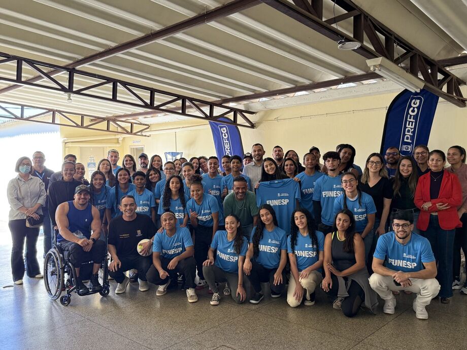 Evento reuniu atletas de base e alto rendimento na Funesp, com entrega simbólica de camisetas e orientações técnicas.