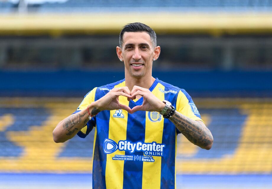 Ángel Di María veste a camisa do Rosario Central em seu retorno ao futebol argentino.