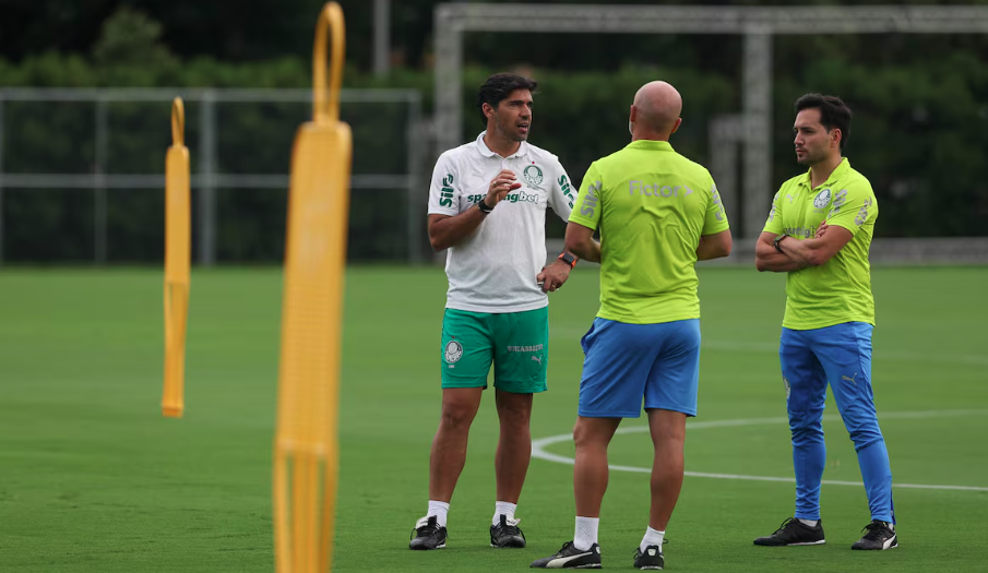 Abel comandou segundo treino do Palmeiras na Filadélfia, o primeiro com titulares.