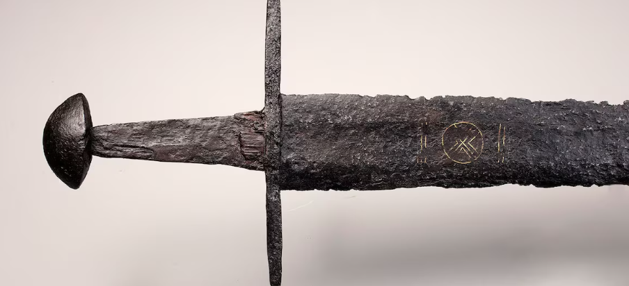 Espada encontrada no rio Korte Linschoten, cerca de 25 quilômetros a oeste de Utrecht.