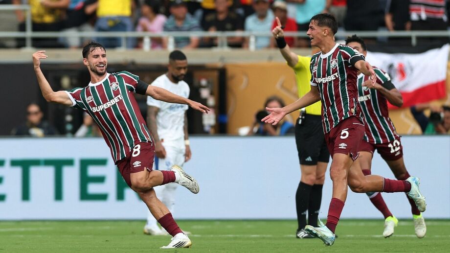 Jogadores do Fluminense comemoram vitória sobre o Al-Hilal que garantiu o clube na semifinal do Mundial de Clubes