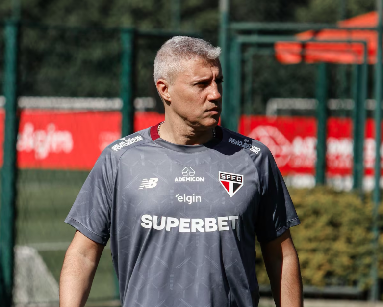 O argentino Crespo está de volta ao comando técnico do São Paulo.