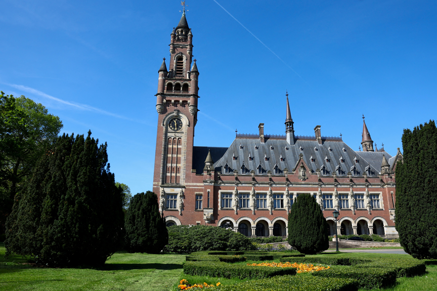 Uma vista mostra o Palácio da Paz, que abriga a Corte Internacional de Justiça (CIJ), em Haia, Holanda, 28 de abril de 2025