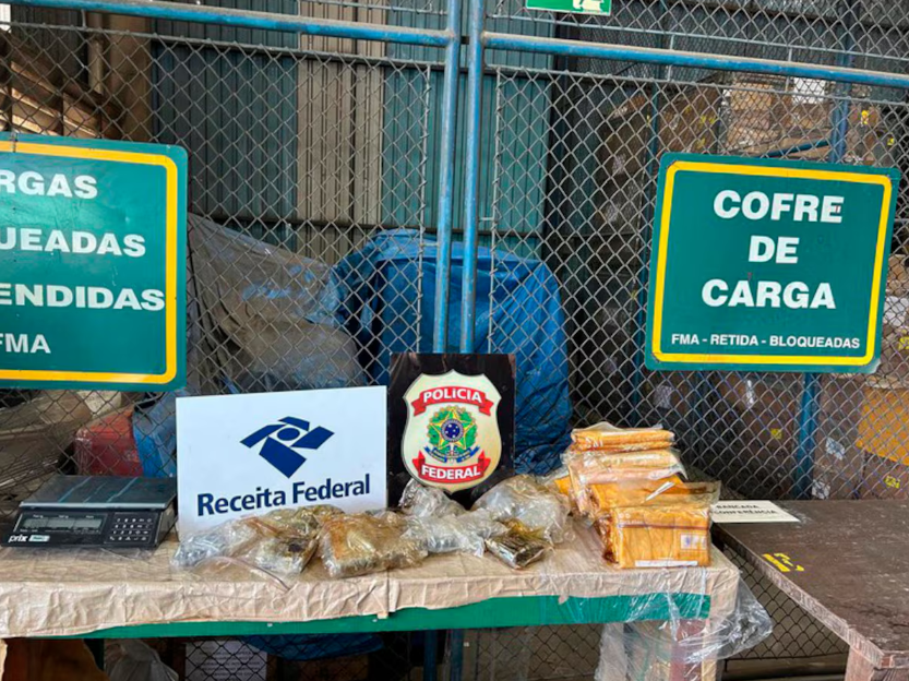 A droga apreendida pela Polícia Federal no Porto de Santos.