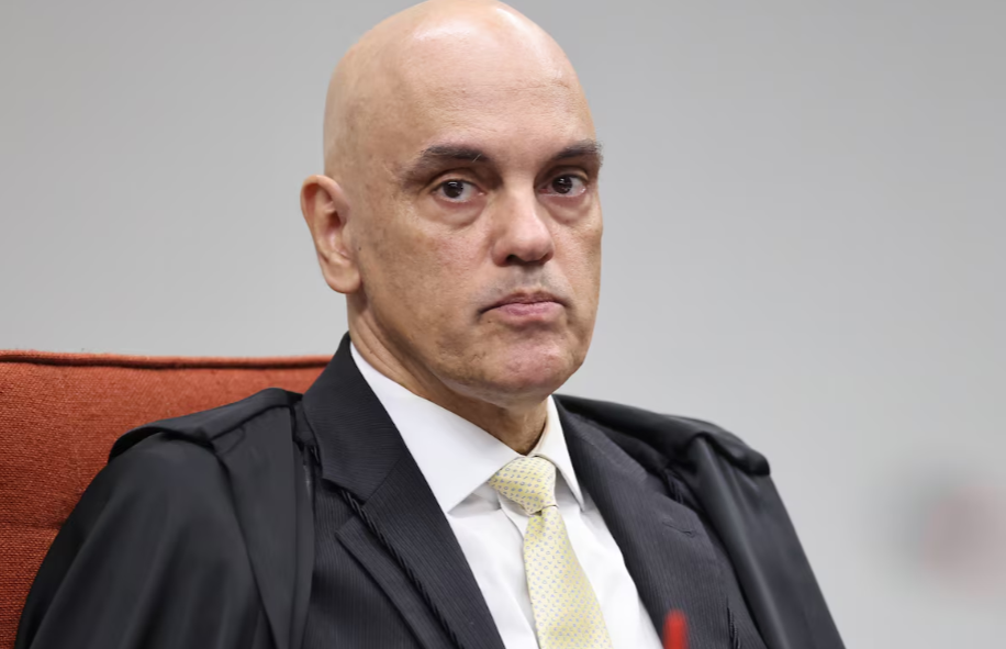 Após ordenar suspensão do perfil na Rumble de Rodrigo Constantino, Moraes volta a ser alvo na Justiça dos Estados Unidos