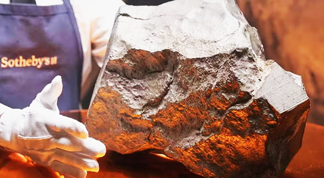 Meteorito de Marte com 25 kg será leiloado nesta quarta pela Sotheby's em Nova York; valor pode chegar a US$ 4 milhões.