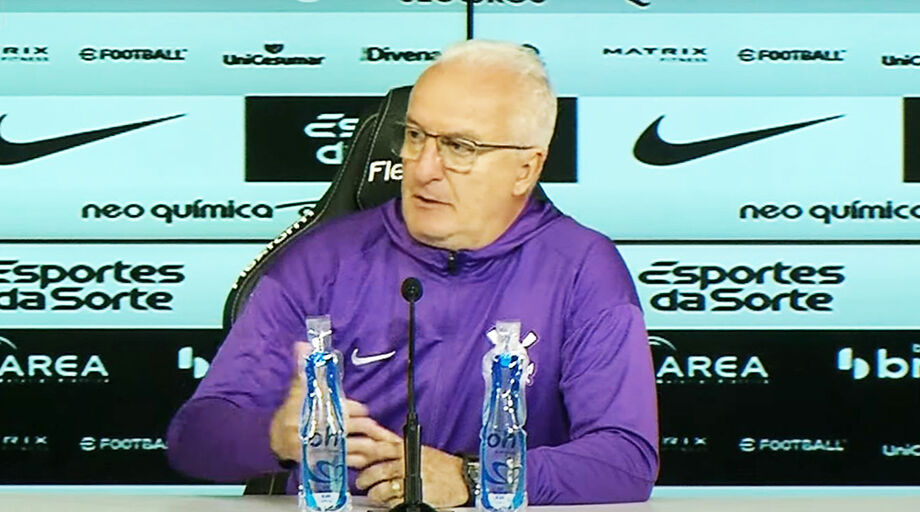 Dorival Júnior durante coletiva após derrota do Corinthians na Neo Química Arena, pela 17ª rodada do Brasileirão