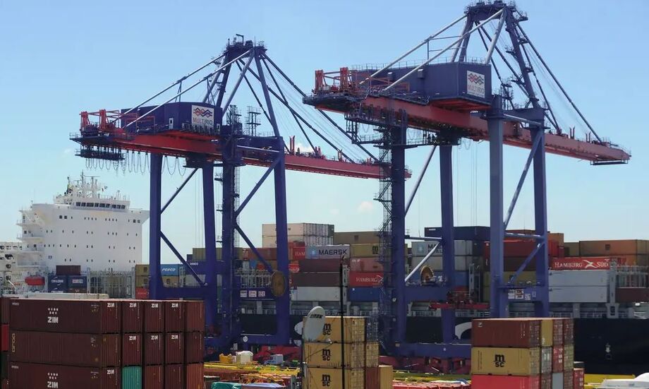 Edição do decreto ocorre dias após o governo dos Estados Unidos anunciar a imposição de tarifa de 50% sobre todas as exportações brasileiras.