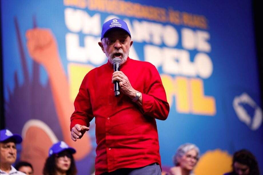 O presidente Lula discursa no Congresso da União Nacional dos Estudantes, em Goiânia (GO)