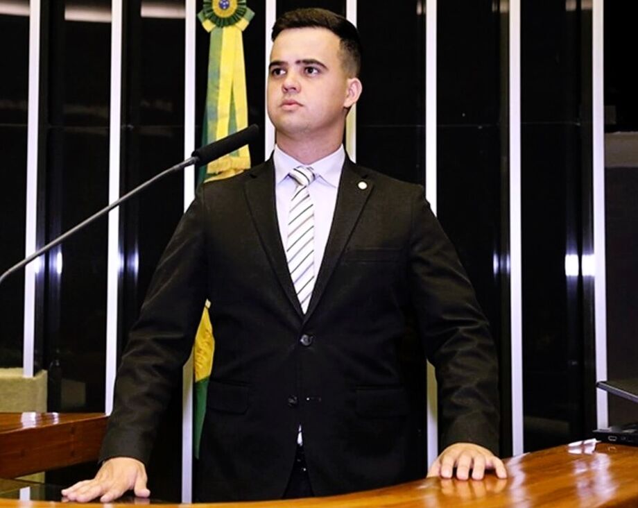 Junio Amaral é amigo pessoal de Braga Netto e irá visita-lo na prisão