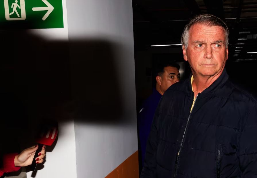 Jair Bolsonaro tem sido defendido pelo governo americano, chefiado pelo aliado Donald Trump