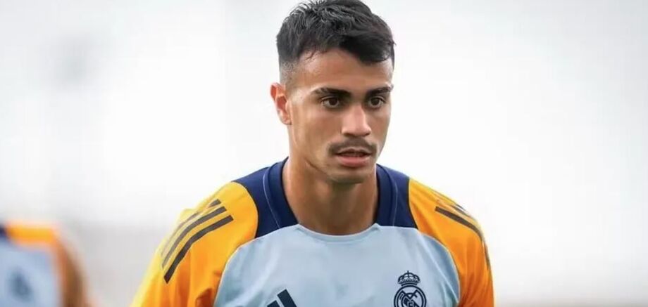 Reinier, revelado pelo Flamengo, em treino pelo Real Madrid