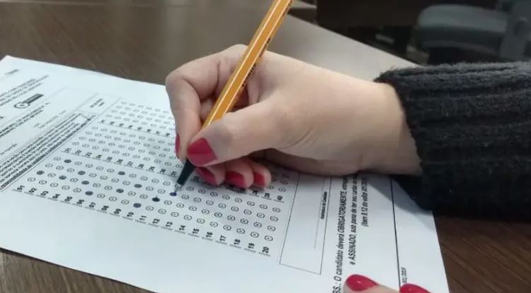Quem tem interesse em participar da segunda edição do CNU pode se inscrever no site oficial do concurso. As provas objetivas serão aplicadas em outubro pela banca examinadora FGV.